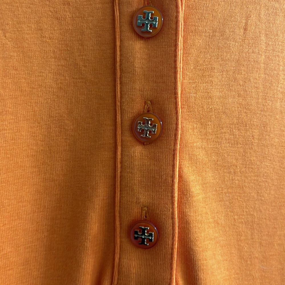 Tory Burch designer shirt. Very nice. Barely worn - Picture 3 of 4